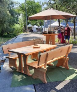 Messeausstellung Gartenbank mit Tisch